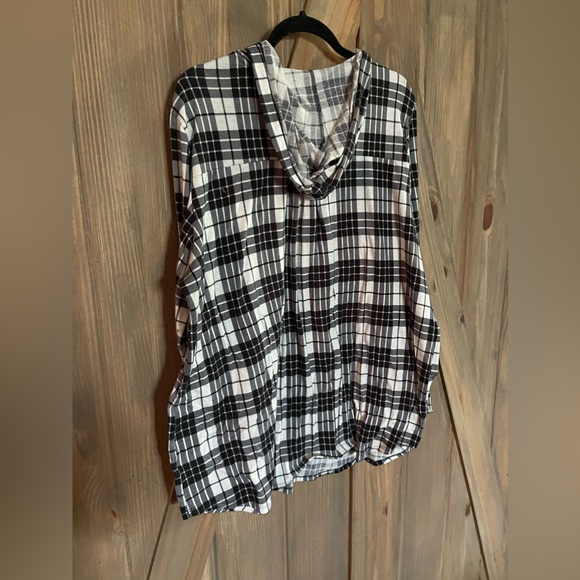 Black and white check lightweight hoodie - Picture 2 of 2